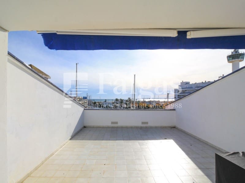 4 chambre Appartement à vendre à Empuriabrava avec garage - 480 000 € (Ref: 9446666)