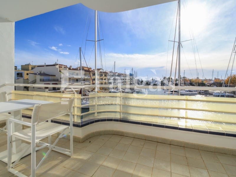 4 chambre Appartement à vendre à Empuriabrava avec garage - 480 000 € (Ref: 9446666)