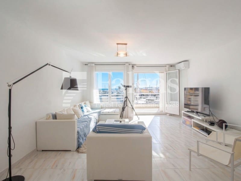 4 bedroom Flat for sale in Empuriabrava with garage - € 480,000 (Ref: 9446666)