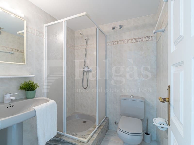 Piso de 4 habitaciones en Empuriabrava en venta con garaje - 485.000 € (Ref: 9446666)