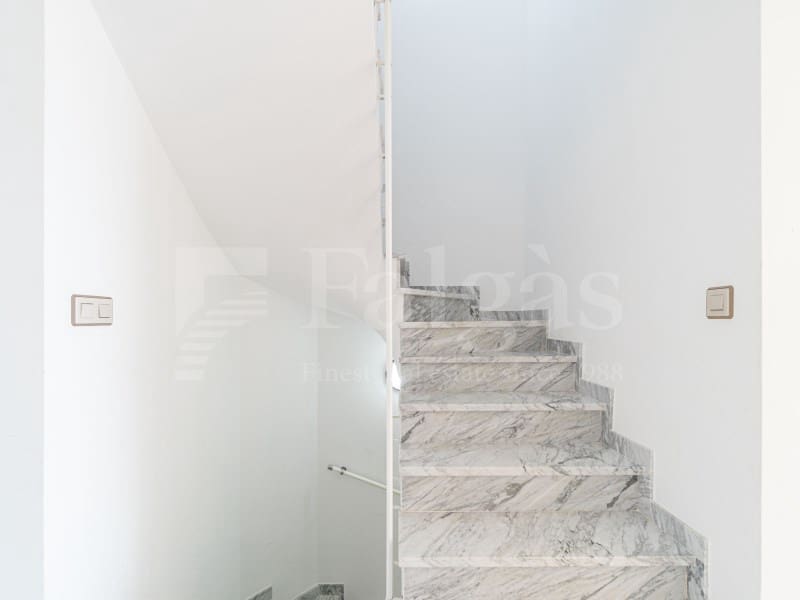 Piso de 4 habitaciones en Empuriabrava en venta con garaje - 485.000 € (Ref: 9446666)