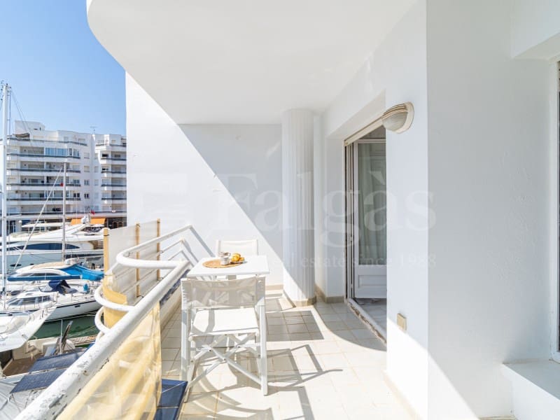 Piso de 4 habitaciones en Empuriabrava en venta con garaje - 485.000 € (Ref: 9446666)