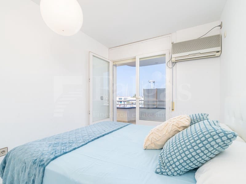Piso de 4 habitaciones en Empuriabrava en venta con garaje - 485.000 € (Ref: 9446666)