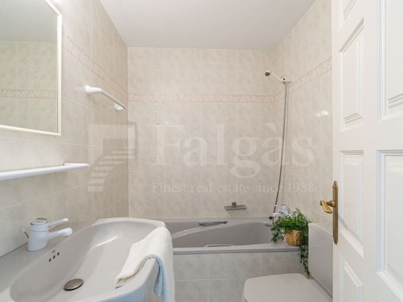 Piso de 4 habitaciones en Empuriabrava en venta con garaje - 485.000 € (Ref: 9446666)