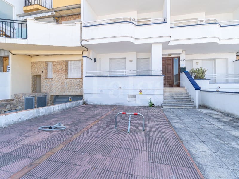 Piso de 4 habitaciones en Empuriabrava en venta con garaje - 485.000 € (Ref: 9446666)