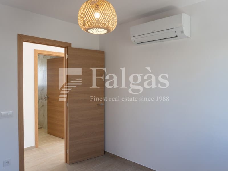 3 bedroom Flat for sale in Empuriabrava with pool - € 495,000 (Ref: 9462063)