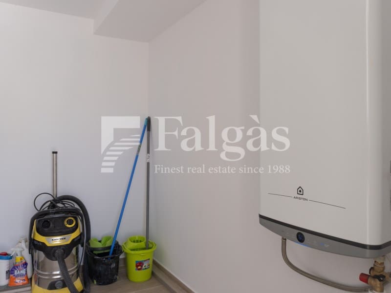 3 bedroom Flat for sale in Empuriabrava with pool - € 495,000 (Ref: 9462063)