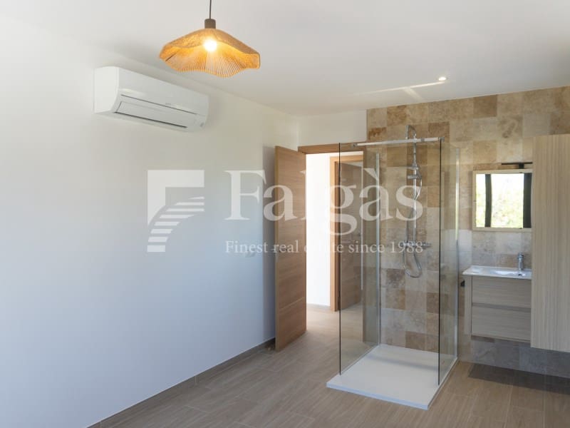 3 bedroom Flat for sale in Empuriabrava with pool - € 495,000 (Ref: 9462063)