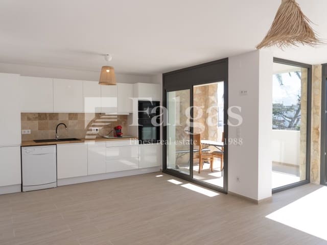 3 slaapkamer Flat te koop in Empuriabrava, Castelló d'Empúries met zwembad - € 495.000 (Ref: 9462063)