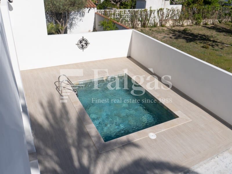 3 bedroom Flat for sale in Empuriabrava with pool - € 495,000 (Ref: 9462063)