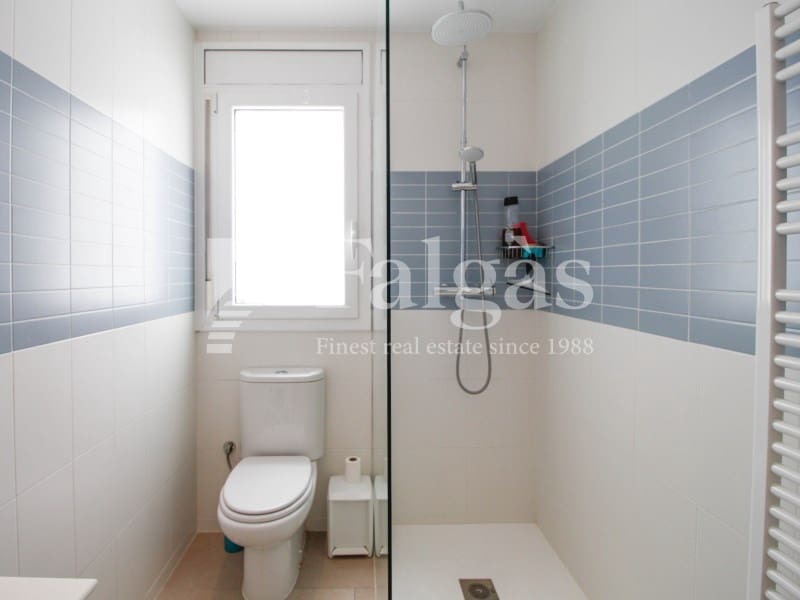 4 Zimmer Villa zu verkaufen in Empuriabrava mit Garage - 1.395.000 € (Ref: 9670322)