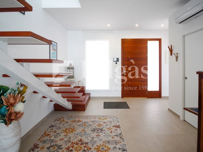 4 Zimmer Villa zu verkaufen in Empuriabrava mit Garage - 1.395.000 € (Ref: 9670322)