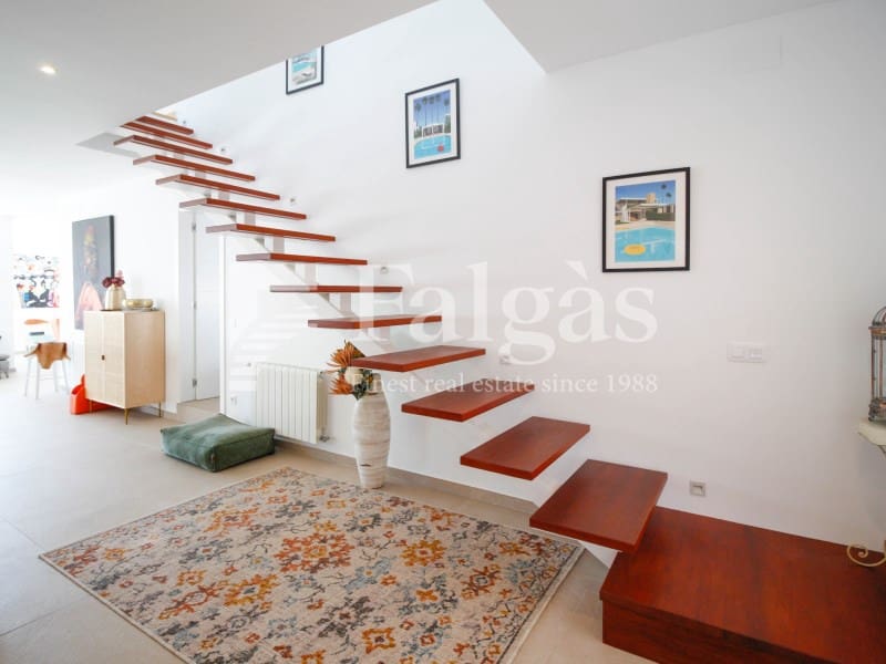 4 Zimmer Villa zu verkaufen in Empuriabrava mit Garage - 1.395.000 € (Ref: 9670322)