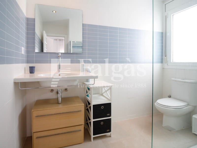 4 Zimmer Villa zu verkaufen in Empuriabrava mit Garage - 1.395.000 € (Ref: 9670322)