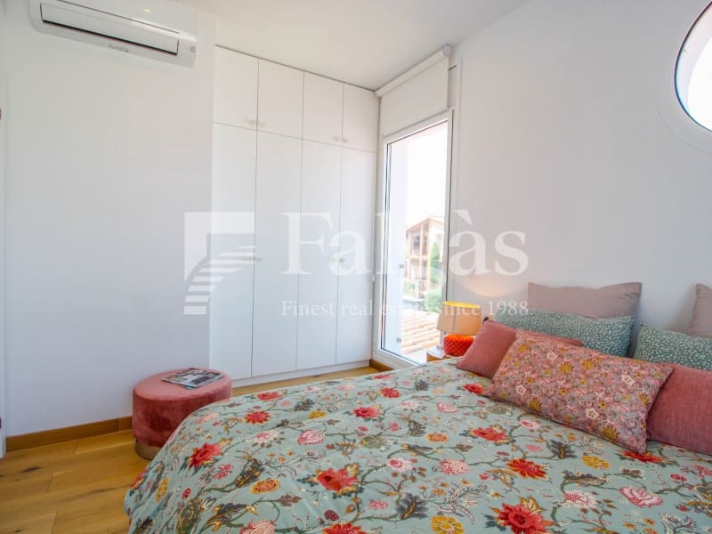 4 Zimmer Villa zu verkaufen in Empuriabrava mit Garage - 1.395.000 € (Ref: 9670322)