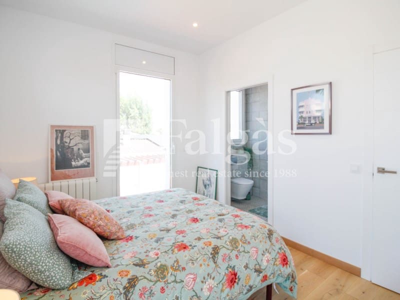 4 Zimmer Villa zu verkaufen in Empuriabrava mit Garage - 1.395.000 € (Ref: 9670322)