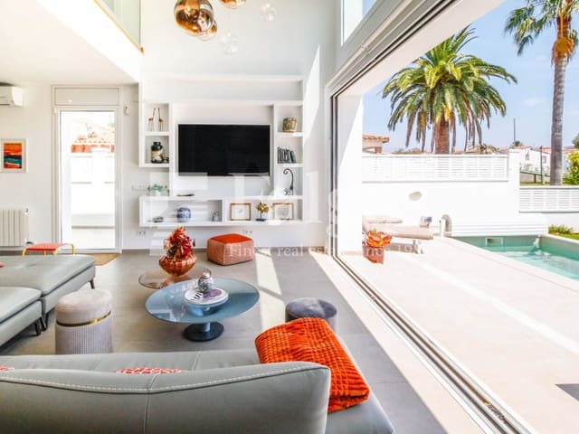 4 camera da letto Villa in vendita in Empuriabrava, Castelló d'Empúries con garage - 1.395.000 € (Rif: 9670322)