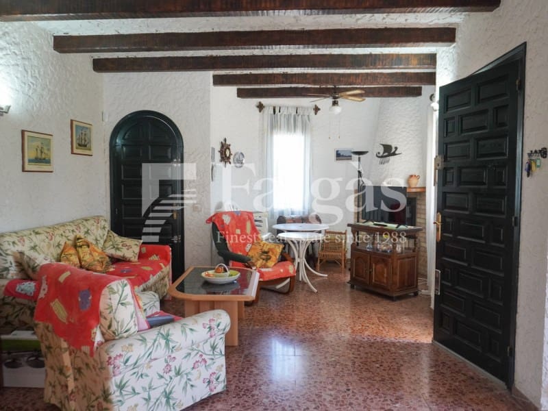 4 sypialnia Willa na sprzedaż w Empuriabrava z garażem - 495 000 € (Ref: 9780416)