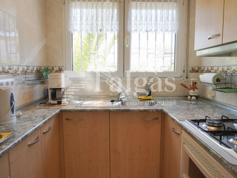 4 sypialnia Willa na sprzedaż w Empuriabrava z garażem - 495 000 € (Ref: 9780416)