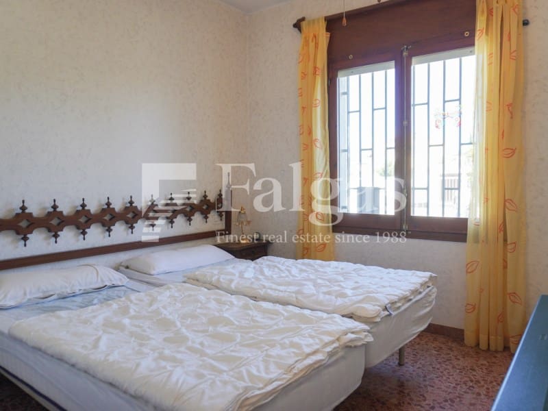 4 sypialnia Willa na sprzedaż w Empuriabrava z garażem - 495 000 € (Ref: 9780416)