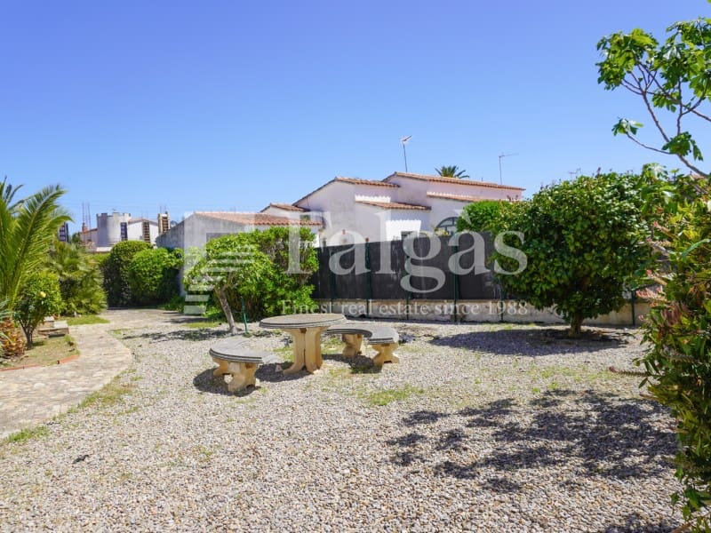 4 sypialnia Willa na sprzedaż w Empuriabrava z garażem - 495 000 € (Ref: 9780416)