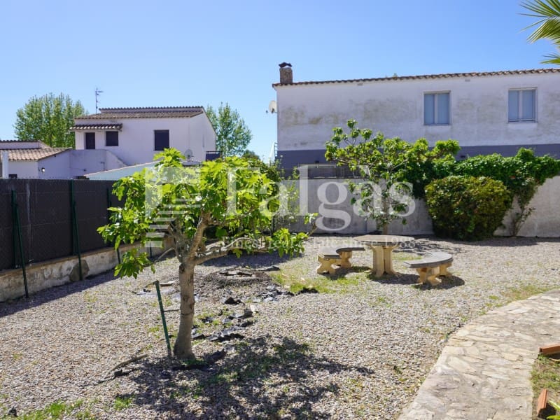 4 sypialnia Willa na sprzedaż w Empuriabrava z garażem - 495 000 € (Ref: 9780416)