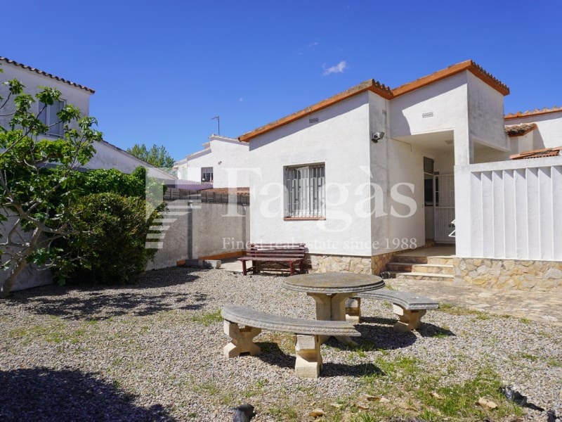 4 sypialnia Willa na sprzedaż w Empuriabrava z garażem - 495 000 € (Ref: 9780416)