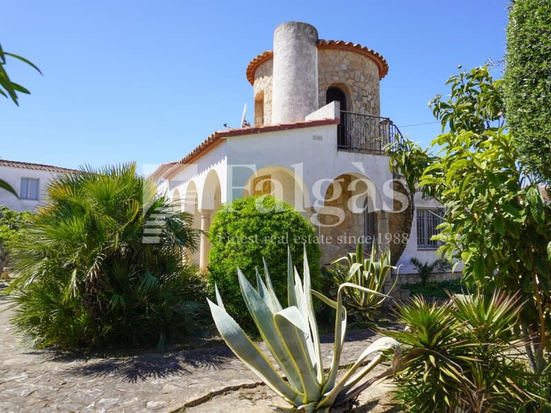 4 sypialnia Willa na sprzedaż w Empuriabrava z garażem - 495 000 € (Ref: 9780416)