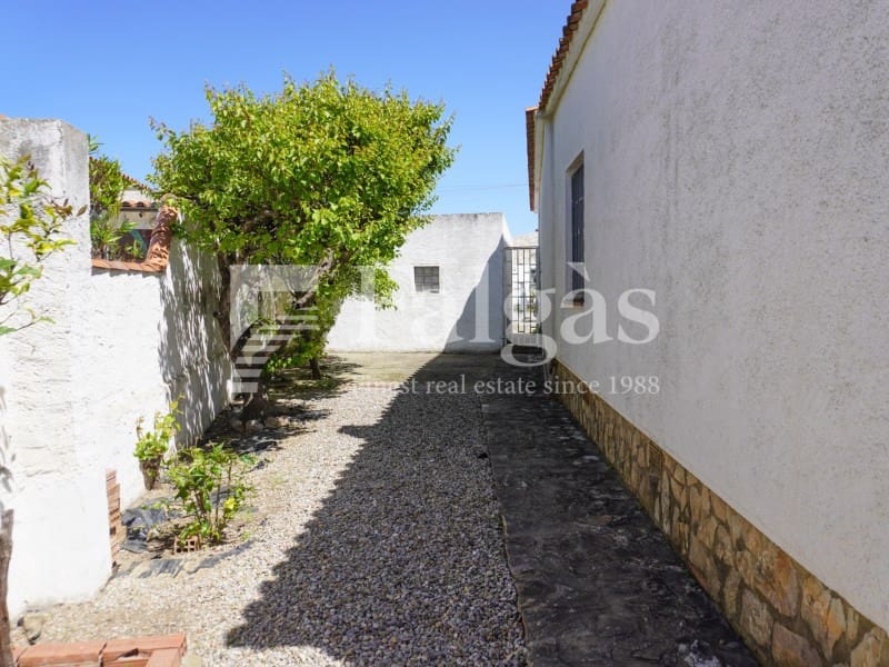 4 sypialnia Willa na sprzedaż w Empuriabrava z garażem - 495 000 € (Ref: 9780416)