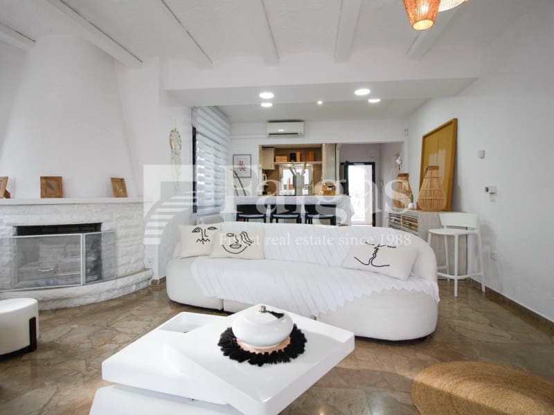 Chalet de 3 habitaciones en Empuriabrava en venta con piscina garaje - 1.390.000 € (Ref: 9809802)