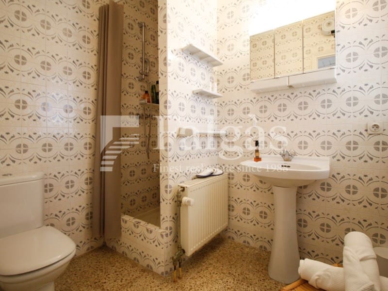 Chalet de 3 habitaciones en Empuriabrava en venta con piscina garaje - 1.390.000 € (Ref: 9809802)
