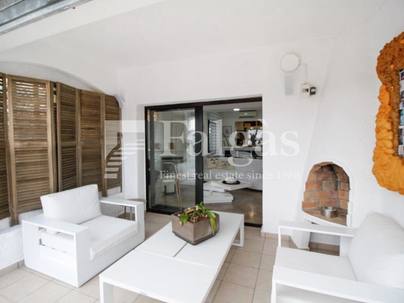 Chalet de 3 habitaciones en Empuriabrava en venta con piscina garaje - 1.390.000 € (Ref: 9809802)