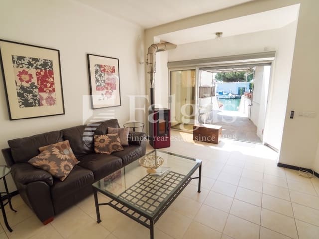 Casa de 4 habitaciones en Empuriabrava, Castelló d'Empúries en venta - 450.000 € (Ref: 9849347)