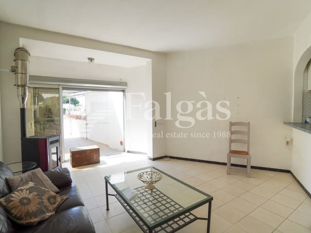 Casa de 4 habitaciones en Empuriabrava, Castelló d'Empúries en venta - 450.000 € (Ref: 9849347)