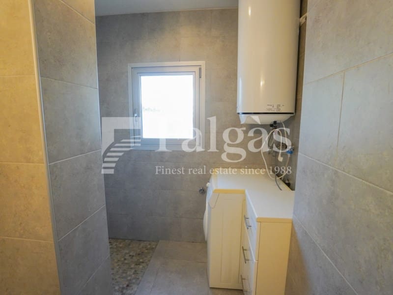 Casa de 4 habitaciones en Empuriabrava en venta - 450.000 € (Ref: 9849347)