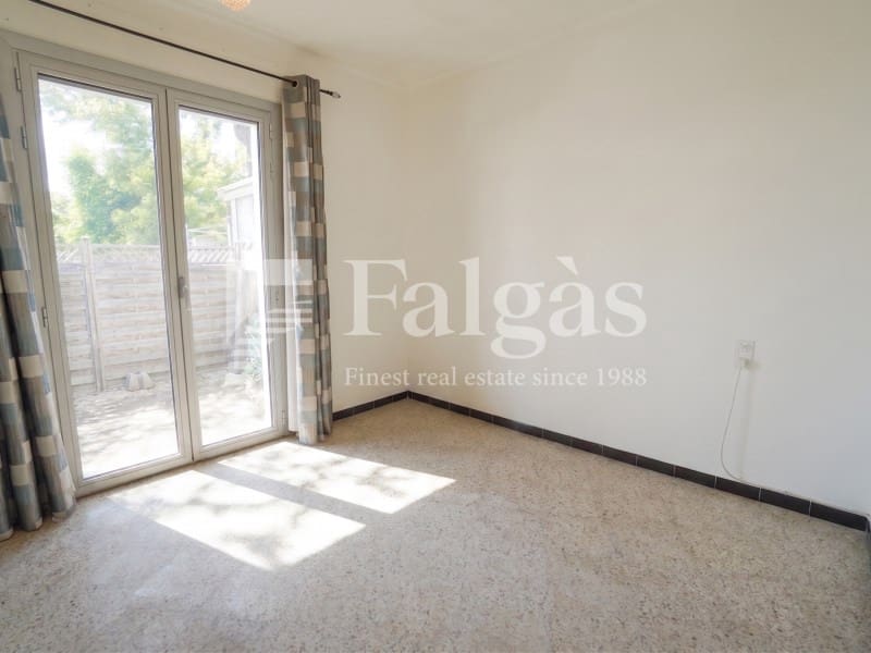 Casa de 4 habitaciones en Empuriabrava en venta - 450.000 € (Ref: 9849347)