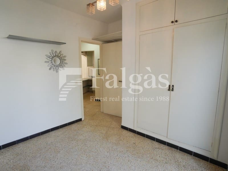 Casa de 4 habitaciones en Empuriabrava en venta - 450.000 € (Ref: 9849347)