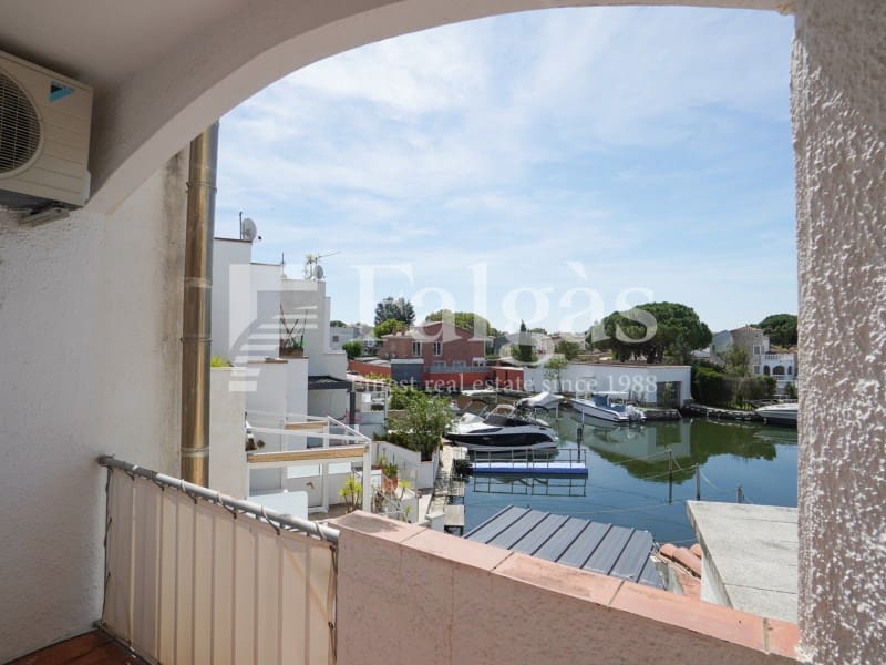 Casa de 4 habitaciones en Empuriabrava en venta - 450.000 € (Ref: 9849347)
