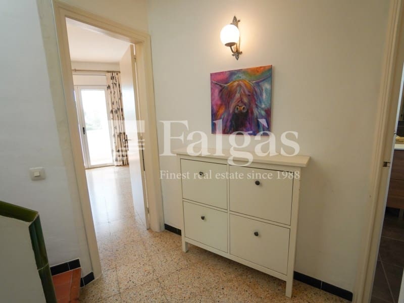 Casa de 4 habitaciones en Empuriabrava en venta - 450.000 € (Ref: 9849347)