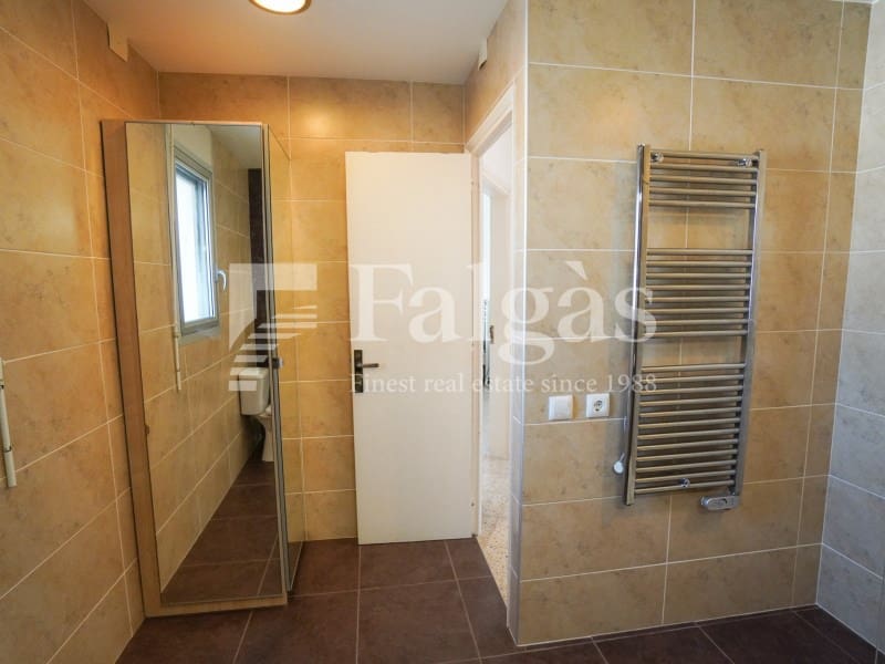 Casa de 4 habitaciones en Empuriabrava en venta - 450.000 € (Ref: 9849347)