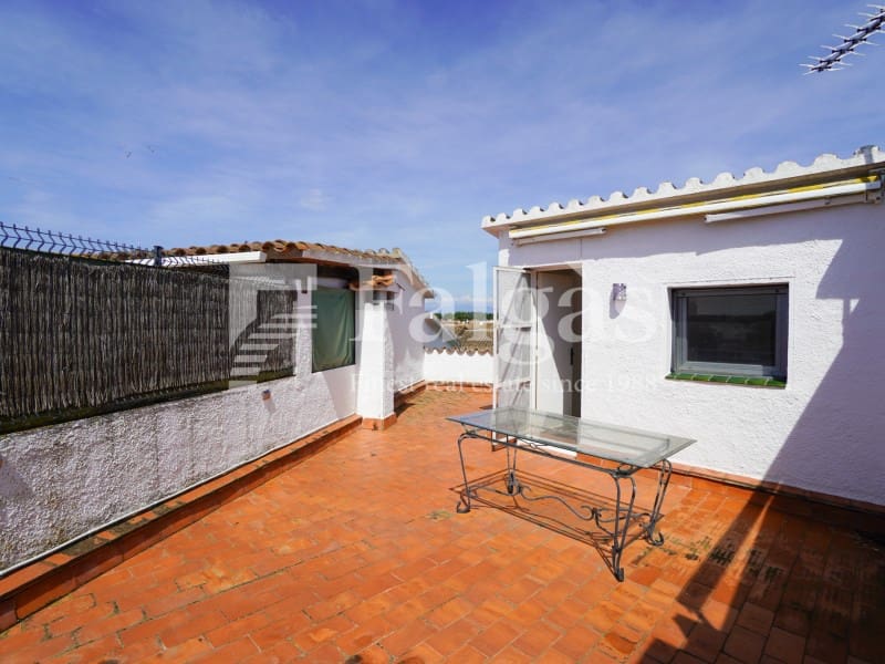 Casa de 4 habitaciones en Empuriabrava en venta - 450.000 € (Ref: 9849347)