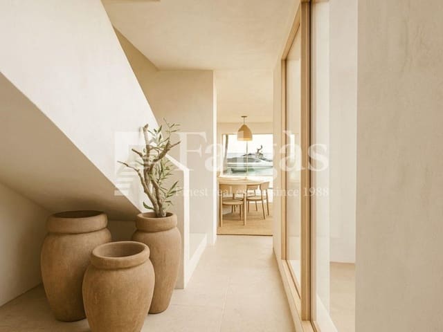 4 bedroom Villa for sale in Empuriabrava, Castelló d'Empúries with garage - € 1,890,000 (Ref: 9873133)