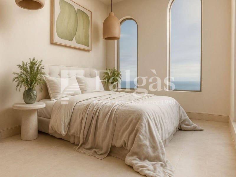 4 bedroom Villa for sale in Empuriabrava with garage - € 1,890,000 (Ref: 9873133)