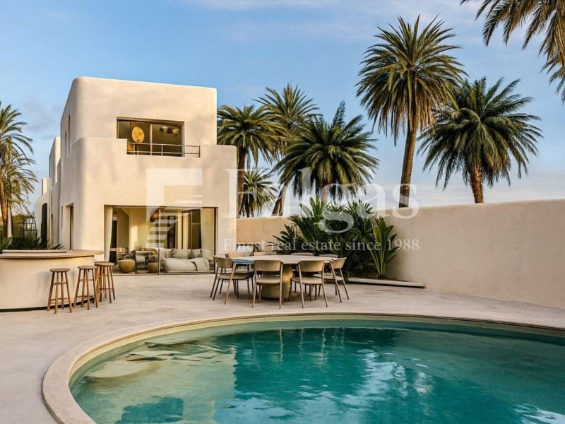 4 bedroom Villa for sale in Empuriabrava with garage - € 1,890,000 (Ref: 9873133)