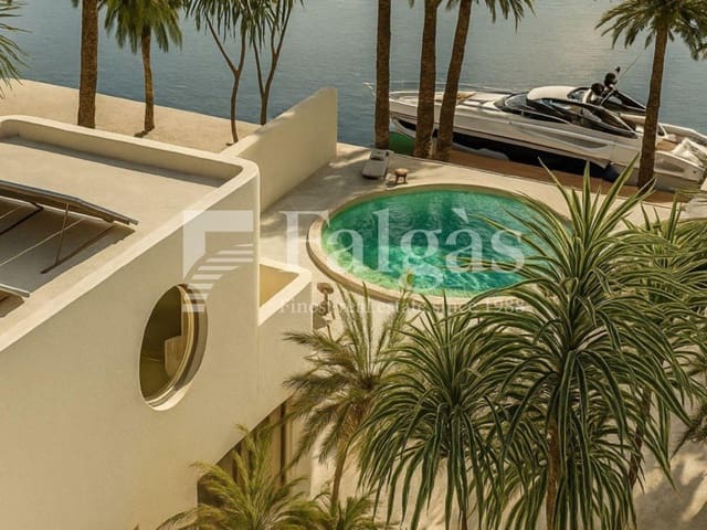 4 bedroom Villa for sale in Empuriabrava, Castelló d'Empúries with garage - € 1,890,000 (Ref: 9873133)