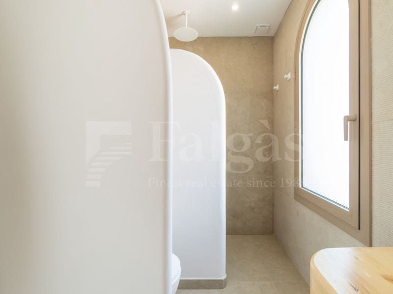 4 sovrum Villa till salu i Empuriabrava med pool garage - 1 890 000 € (Ref: 9873133)