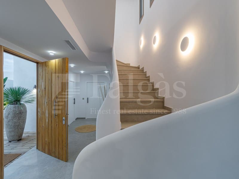 4 sovrum Villa till salu i Empuriabrava med pool garage - 1 890 000 € (Ref: 9873133)