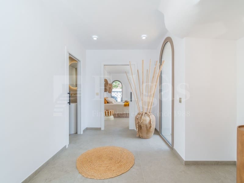 4 sovrum Villa till salu i Empuriabrava med pool garage - 1 890 000 € (Ref: 9873133)