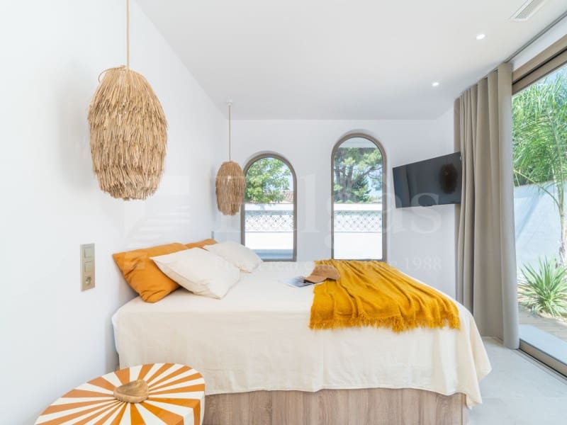 4 sovrum Villa till salu i Empuriabrava med pool garage - 1 890 000 € (Ref: 9873133)