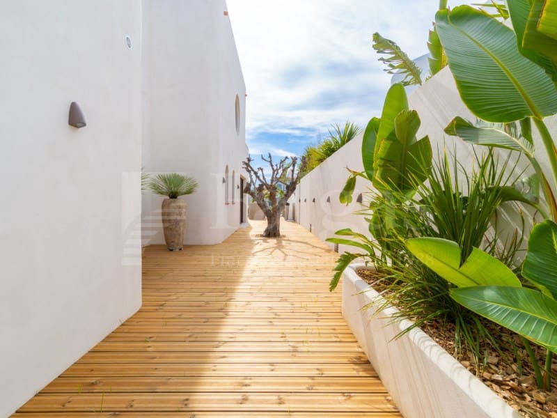 4 sovrum Villa till salu i Empuriabrava med pool garage - 1 890 000 € (Ref: 9873133)
